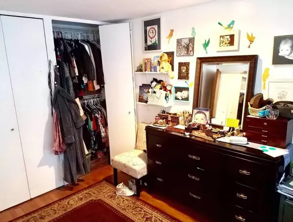 300 E 90th St #3C, New York, NY 10128-4209