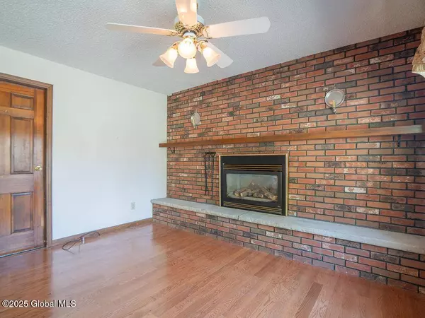 58 Fredericks Road, Glenville, NY 12302