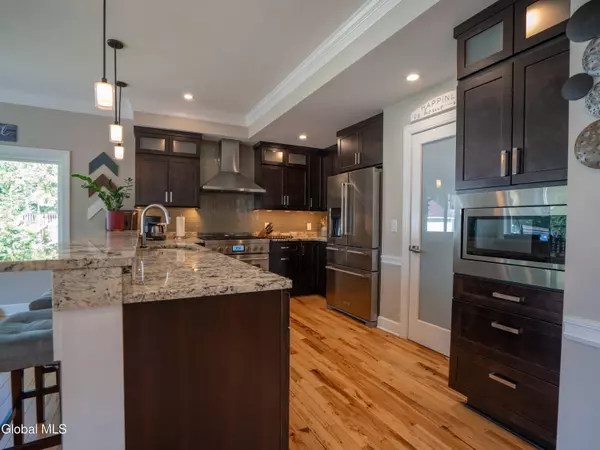 6 Glendale Road, Schenectady, NY 12302