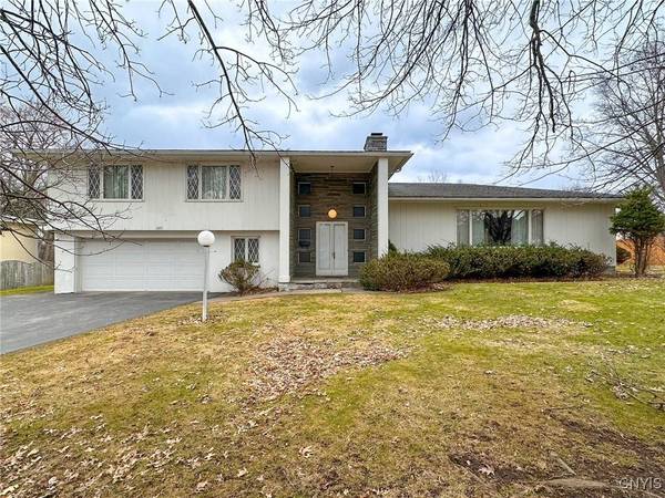 1009 Parkway E, Utica, NY 13501