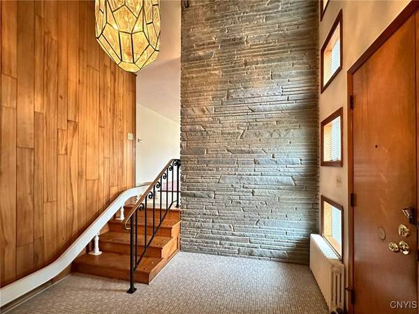 1009 Parkway E, Utica, NY 13501