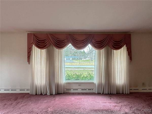 1009 Parkway E, Utica, NY 13501