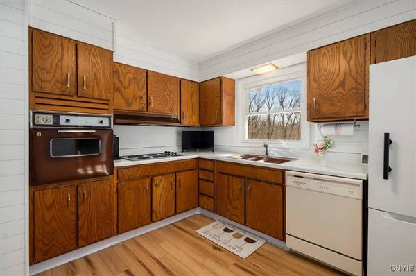 311 Hillside DR, Oriskany, NY 13424