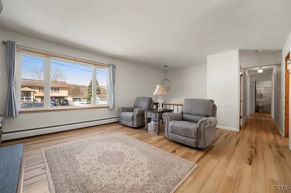 311 Hillside DR, Oriskany, NY 13424