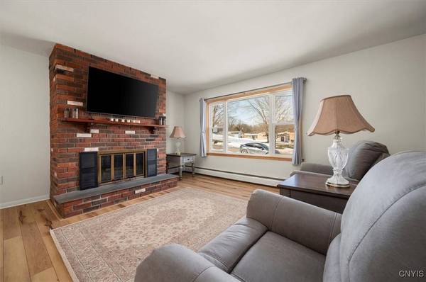311 Hillside DR, Oriskany, NY 13424