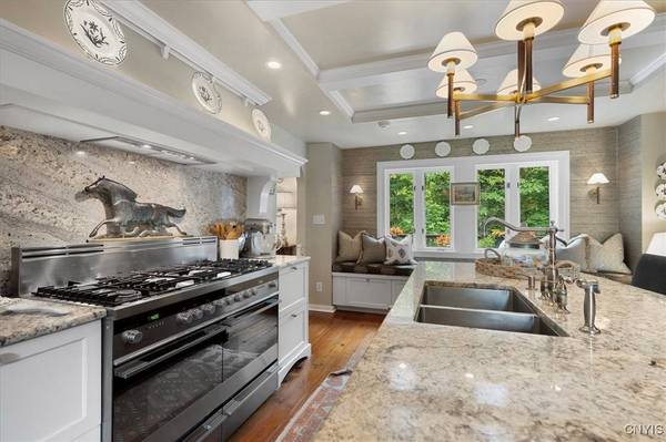 20 Sherman CIR, Utica, NY 13413