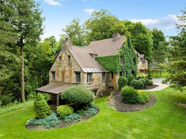 20 Sherman CIR, Utica, NY 13413