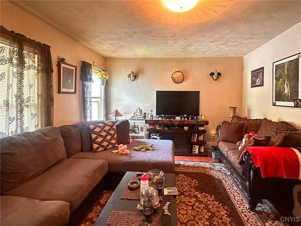 1109 York ST, Utica, NY 13502