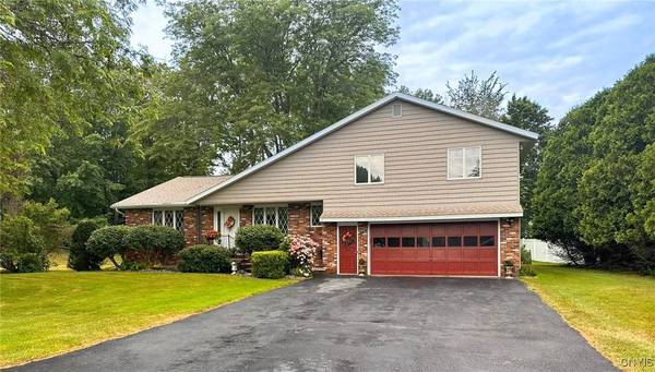 7 Symphony PL, Whitesboro, NY 13492