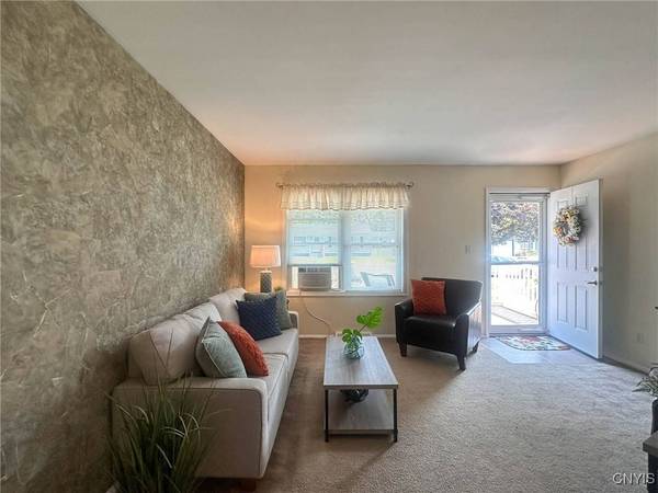 26 Poplar AVE, Whitesboro, NY 13492