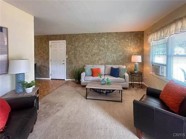 26 Poplar AVE, Whitesboro, NY 13492