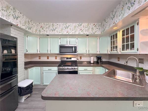 805 Buchanan RD, Utica, NY 13502