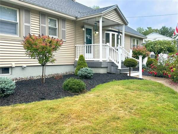 22 Canterbury RD, New Hartford, NY 13413