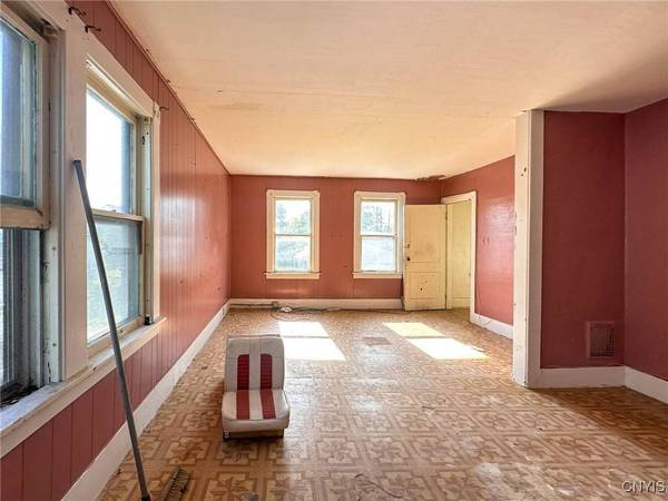 1406 Ney AVE, Whitesboro, NY 13492