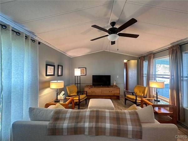 12 Village View, New Hartford, NY 13413