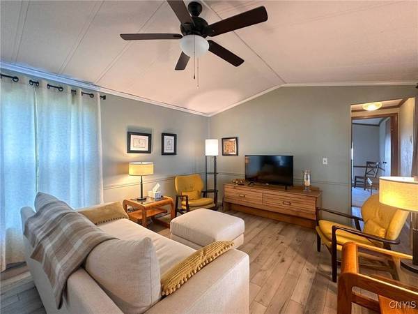 12 Village View, New Hartford, NY 13413