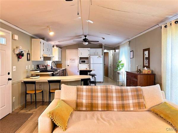 12 Village View, New Hartford, NY 13413