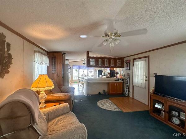 1 Waterwheel CIR, New Hartford, NY 13413