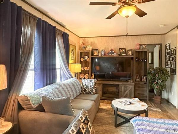 158 Rockwell Dr, Ilion, NY 13357