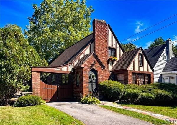 11 Brookline DR, Utica, NY 13501