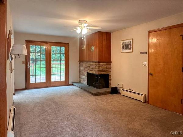 61 Janet TER, New Hartford, NY 13413