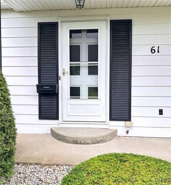 61 Janet TER, New Hartford, NY 13413