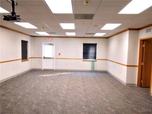 555 French RD, New Hartford, NY 13413