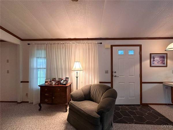 24 Singleton DR, New Hartford, NY 13413