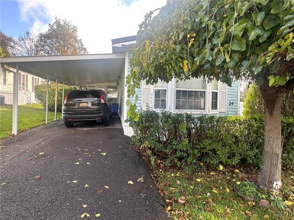 24 Singleton DR, New Hartford, NY 13413