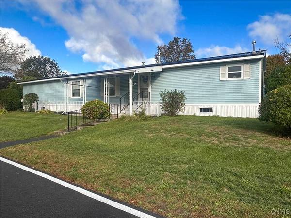 24 Singleton DR, New Hartford, NY 13413