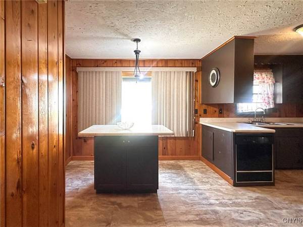 710 Cosby RD, Utica, NY 13502