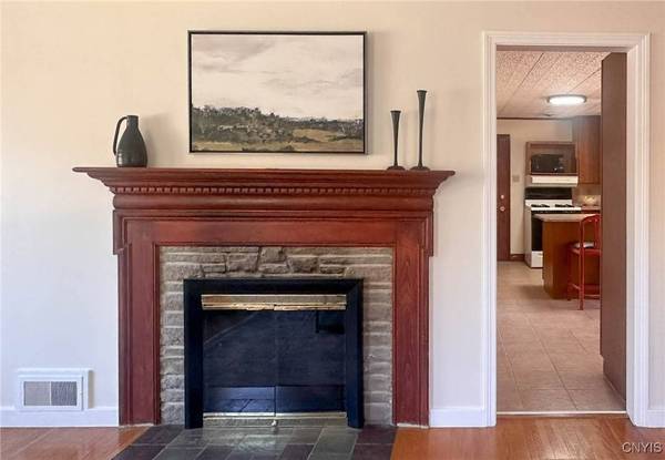 12 Eastwood AVE, Utica, NY 13501