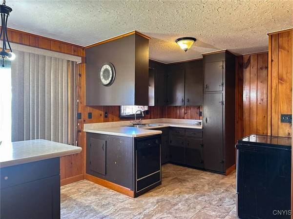 710 Cosby RD, Utica, NY 13502