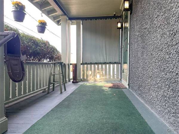 12 Rose PL, Utica, NY 13502