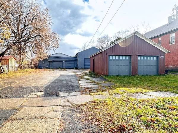 403 Bacon ST, Utica, NY 13501