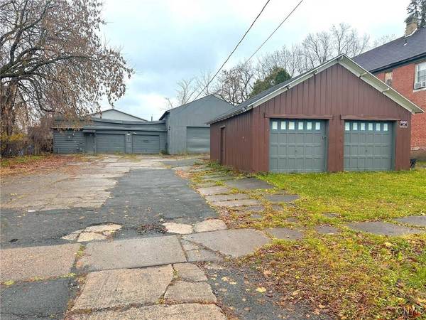 403 Bacon ST, Utica, NY 13501