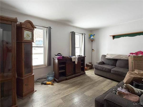 43 White ST, Clinton, NY 13323