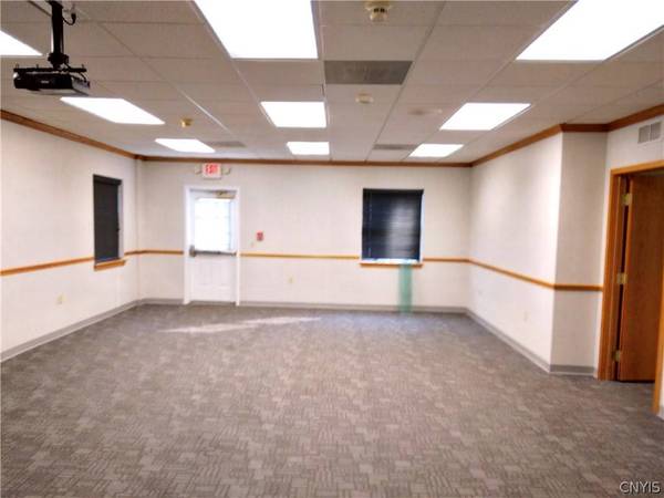 555 French RD, New Hartford, NY 13413