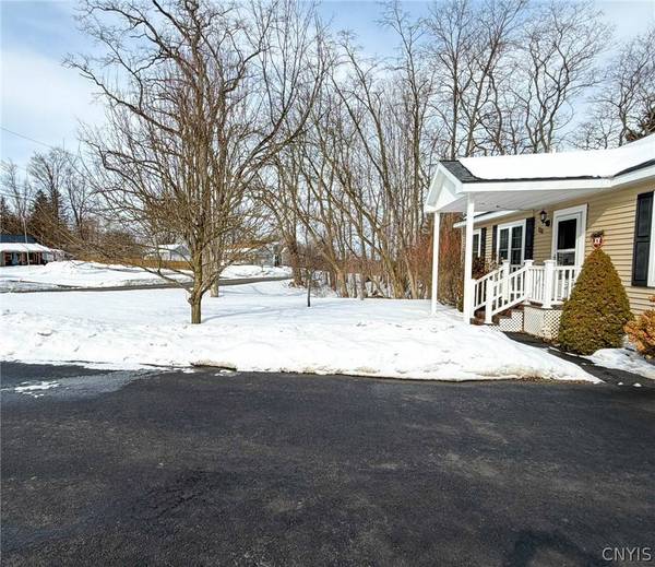 111 Homewood DR, Clinton, NY 13323