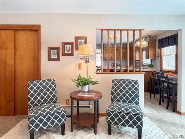 61 Janet TER, New Hartford, NY 13413