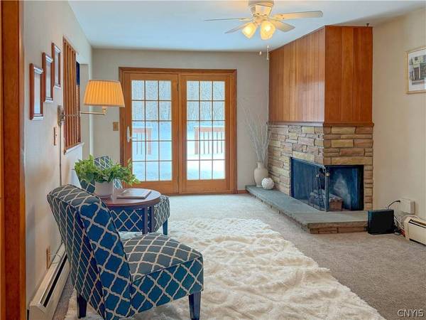 61 Janet TER, New Hartford, NY 13413