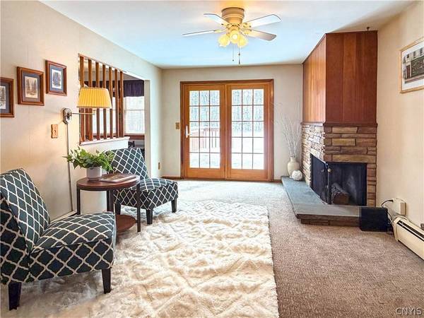 61 Janet TER, New Hartford, NY 13413