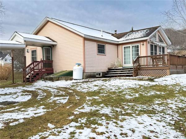 1815 School ST, Leonardsville, NY 13364