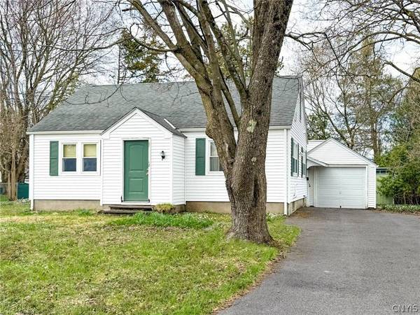 12 Sherrill LN, New Hartford, NY 13413
