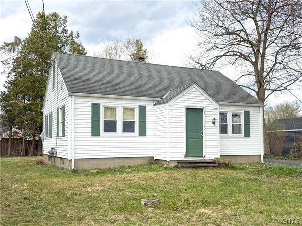 12 Sherrill LN, New Hartford, NY 13413