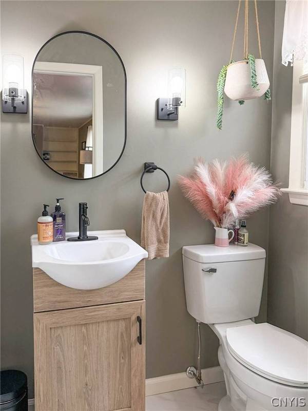 2955 Graffenburg, New Hartford, NY 13413