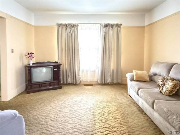 1162 Hammond AVE, Utica, NY 13501