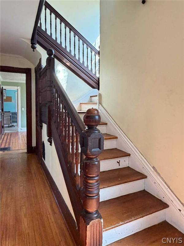 1129 Summit PL, Utica, NY 13501