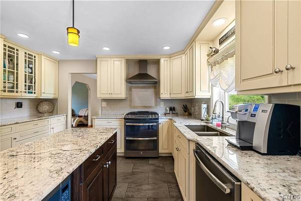 7245 E Carter RD, Westmoreland, NY 13490