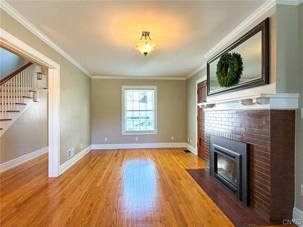 1400 Old Burrstone RD, Utica, NY 13502